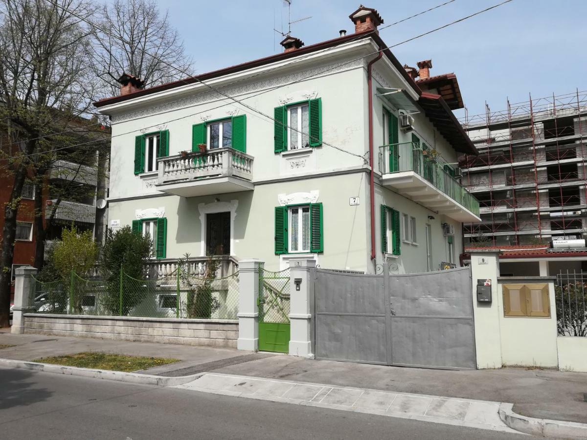 Agli Oleandri Appartamento In Villa Con Con Parcheggio Gorizia Kültér fotó